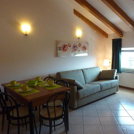Residence Riva Del Lario Gravedona Zewnętrze zdjęcie