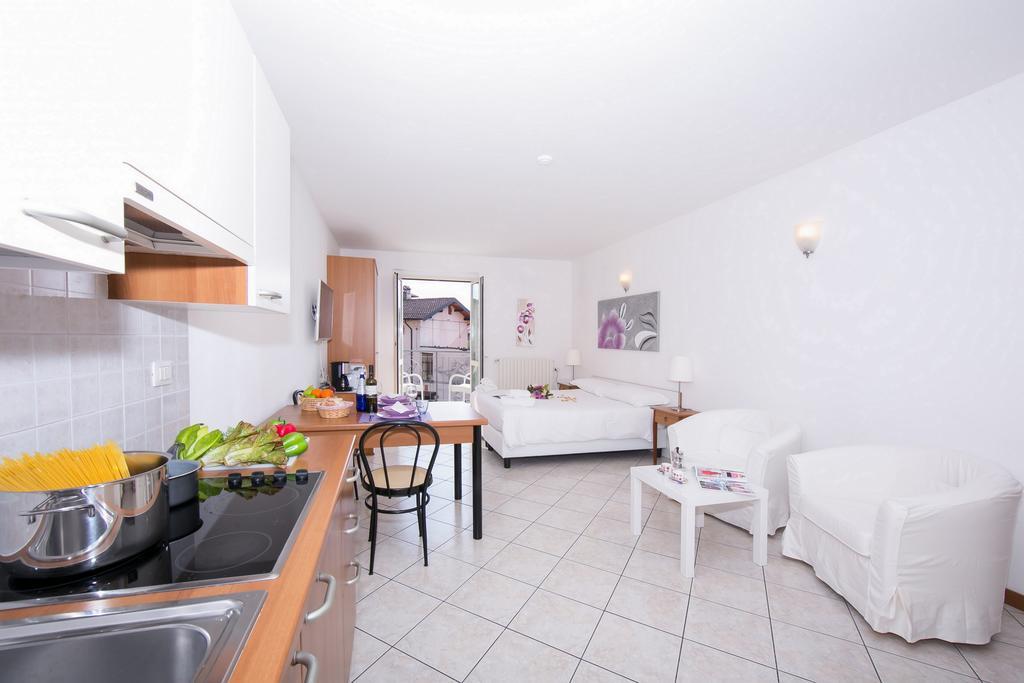 Residence Riva Del Lario Gravedona Zewnętrze zdjęcie