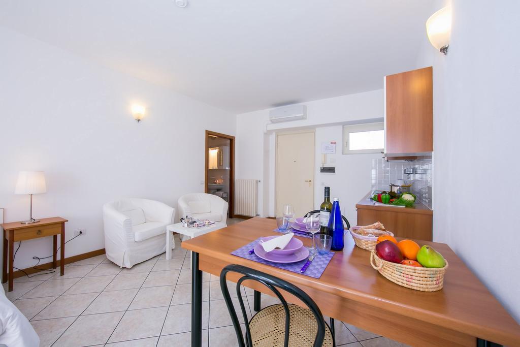 Residence Riva Del Lario Gravedona Zewnętrze zdjęcie