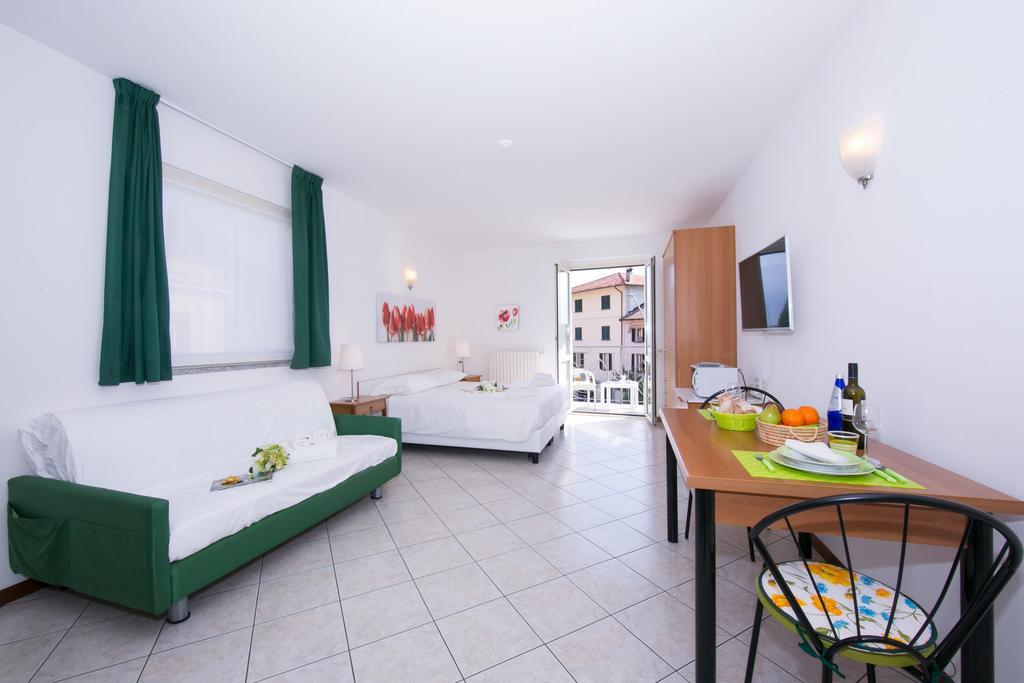 Residence Riva Del Lario Gravedona Zewnętrze zdjęcie