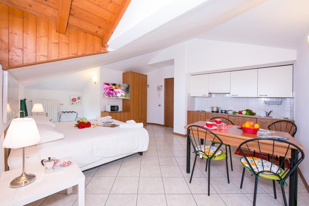 Residence Riva Del Lario Gravedona Zewnętrze zdjęcie