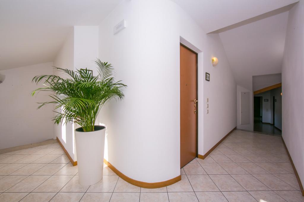 Residence Riva Del Lario Gravedona Zewnętrze zdjęcie
