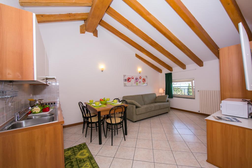 Residence Riva Del Lario Gravedona Zewnętrze zdjęcie