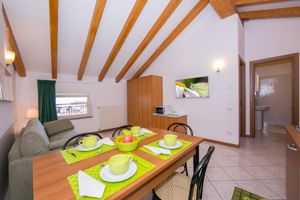 Residence Riva Del Lario Gravedona Zewnętrze zdjęcie