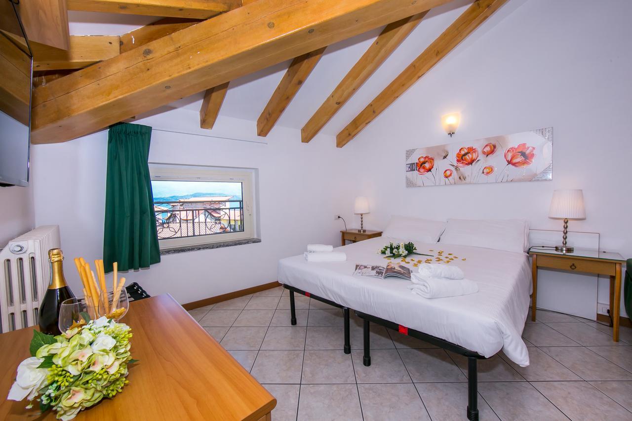 Residence Riva Del Lario Gravedona Zewnętrze zdjęcie